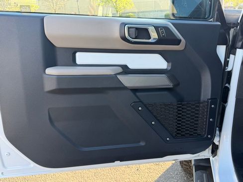 Used 2023 Ford Bronco Wildtrak image 15