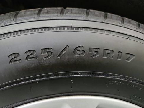 Used 2020 Chevrolet Equinox LT w/ LPO, Floor Liner Package FWD image 32