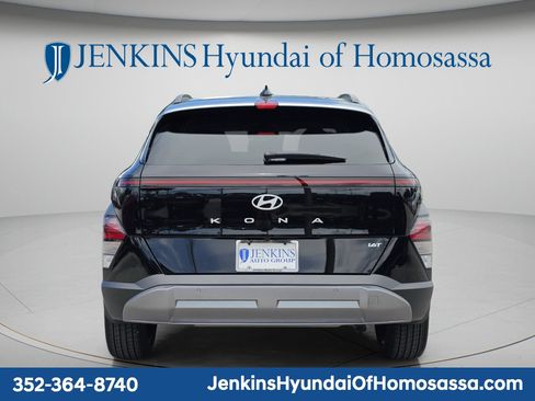 New 2026 Hyundai Kona Limited FWD image 6