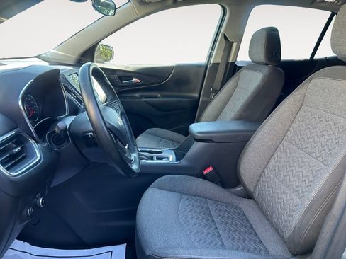 Used 2023 Chevrolet Equinox LT FWD image 9