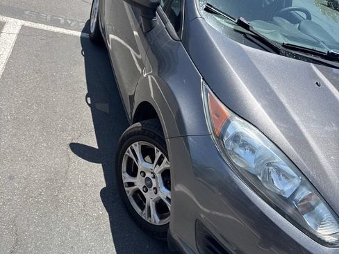 Used 2016 Ford Fiesta SE FWD image 5