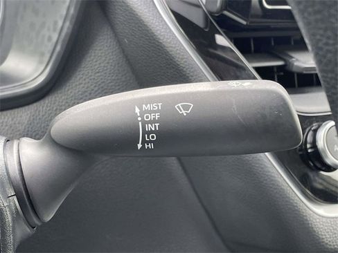 Used 2025 Toyota Corolla LE image 24