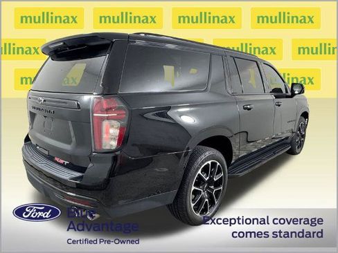 Used 2023 Chevrolet Suburban RST w/ Sport Performance Package AWD/4WD image 4