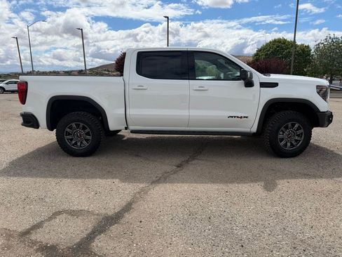 New 2026 GMC Sierra 1500 AT4X w/ LPO, Black Badging Package AWD/4WD image 4