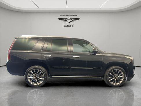 Used 2020 Cadillac Escalade Platinum w/ Escalade Sport Edition AWD/4WD image 6