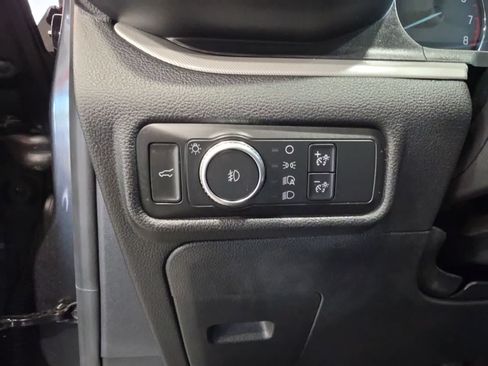 Used 2020 Ford Explorer XLT w/ Equipment Group 202A AWD/4WD image 24