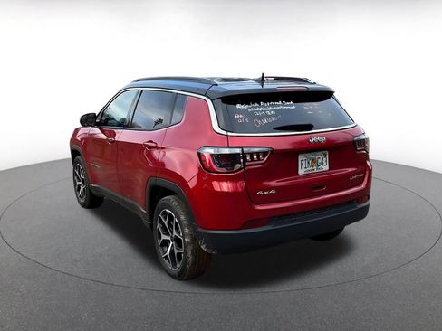 Used 2025 Jeep Compass Limited image 8