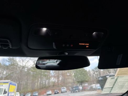 Used 2022 Chevrolet Camaro LT image 19