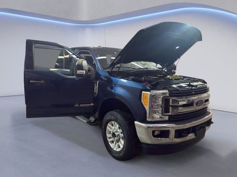 Used 2017 Ford F350 XLT w/ XLT Value Package image 7