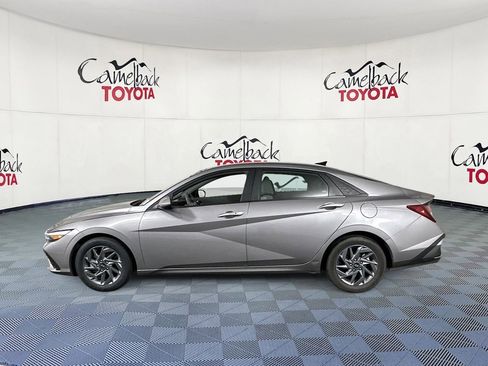 Used 2024 Hyundai Elantra SEL image 5