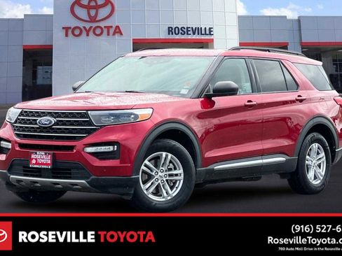 Used 2021 Ford Explorer XLT w/ Equipment Group 202A AWD/4WD image 1