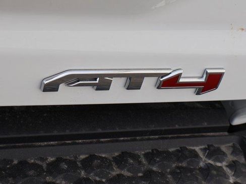 New 2026 GMC Canyon AT4 image 19