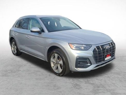 Used 2023 Audi Q5 2.0T Premium Plus w/ Premium Plus Package image 3