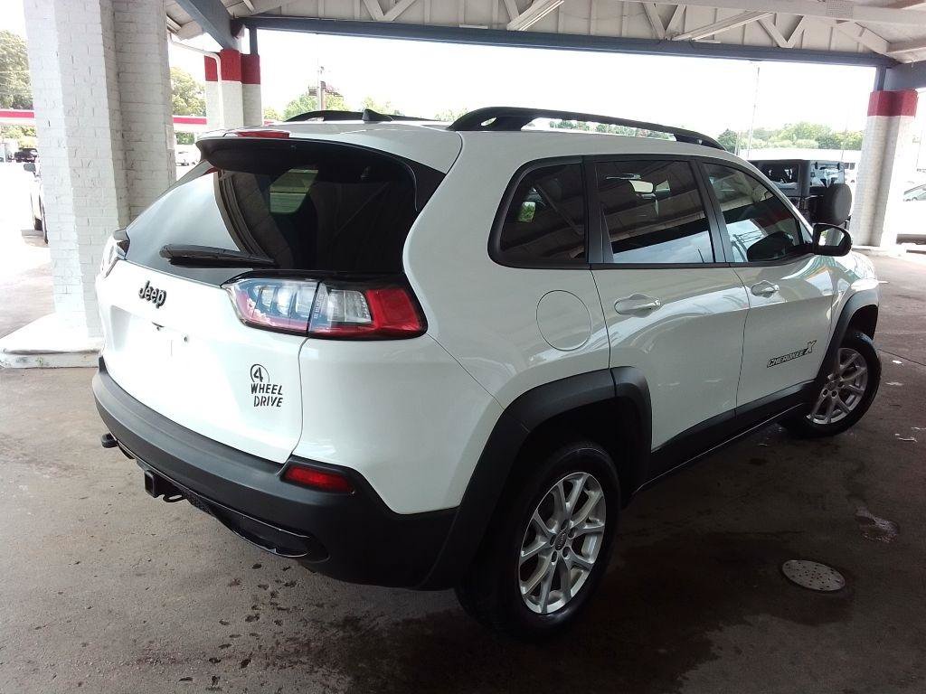 Used 2022 Jeep Cherokee Latitude w/ Sun & Sound Group AWD/4WD image 5