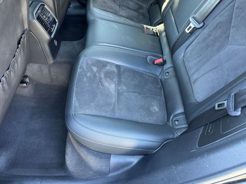 Used 2020 Porsche Macan image 43