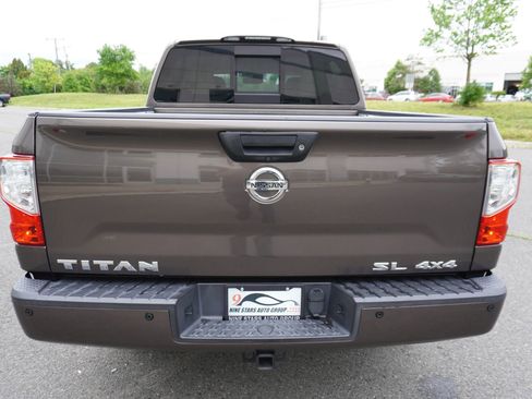 Used 2017 Nissan Titan SL AWD/4WD image 6