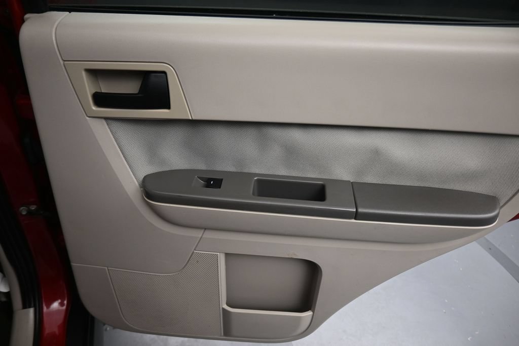 Used 2010 Ford Escape XLT FWD image 31