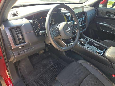 Used 2023 Nissan Pathfinder Rock Creek AWD/4WD image 10