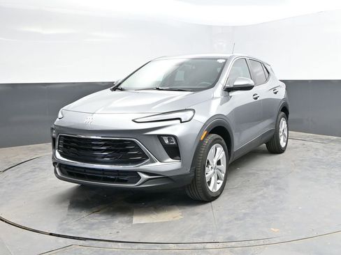 Used 2025 Buick Encore GX Preferred AWD/4WD image 3