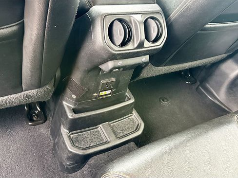 Used 2021 Jeep Wrangler Unlimited Sahara AWD/4WD image 28