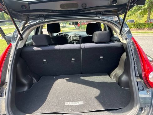 Used 2014 Nissan Juke S FWD image 11