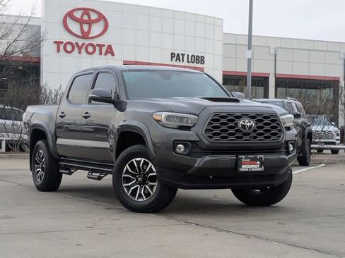 Used 2023 Toyota Tacoma TRD Sport image 2