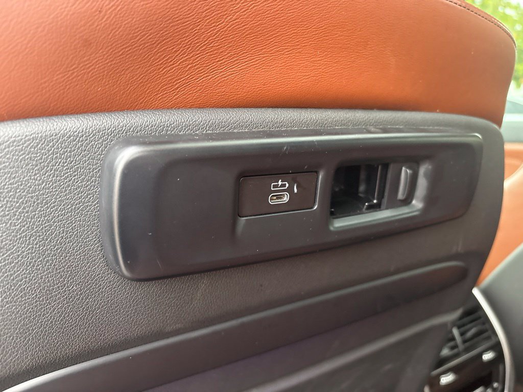 Used 2021 BMW X7 M50i AWD/4WD image 19
