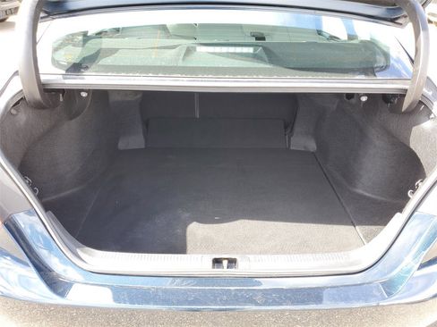 Used 2019 Toyota Camry SE image 8