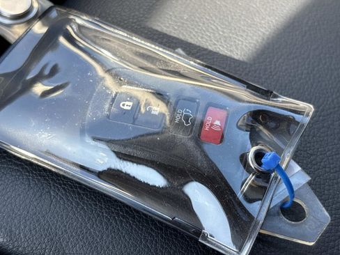 Used 2013 Toyota RAV4 Limited image 37