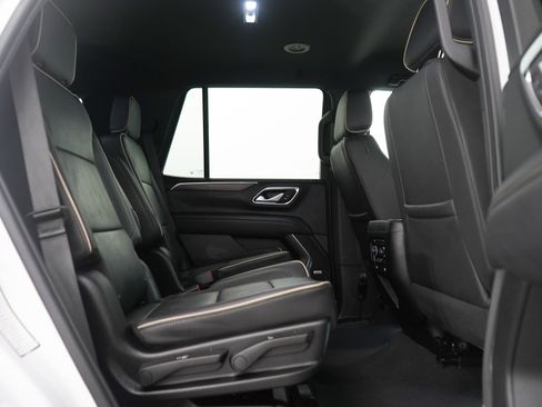Used 2024 Chevrolet Tahoe Premier AWD/4WD image 13