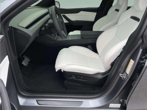 Used 2026 Tesla Model Y Performance AWD/4WD image 22
