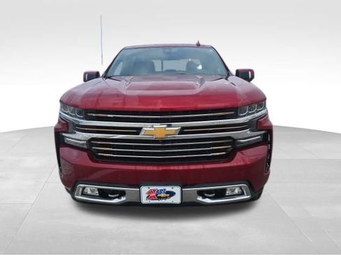 Used 2019 Chevrolet Silverado 1500 High Country w/ Technology Package image 3