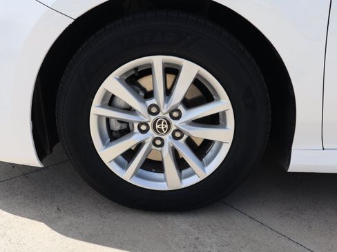 Used 2025 Toyota Camry LE FWD image 24