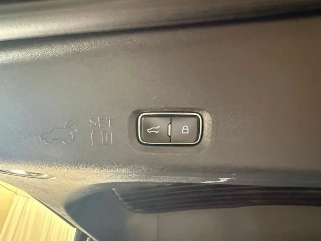 Used 2025 Ford Expedition Max Active AWD/4WD image 27