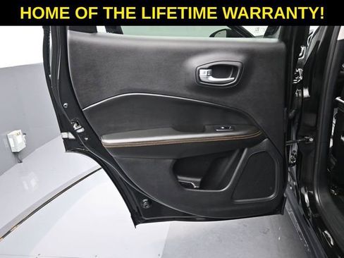 Used 2018 Jeep Compass Limited w/ Navigation Group image 39