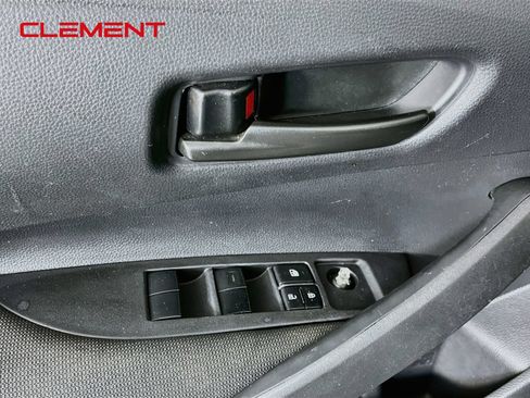 Used 2025 Toyota Corolla LE FWD image 20