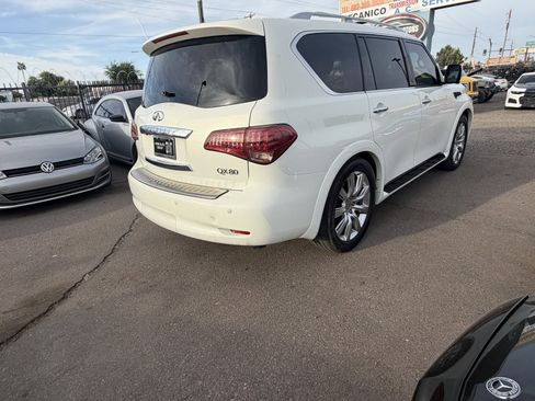 Used 2014 INFINITI QX80 2WD w/ Deluxe Touring Package image 4