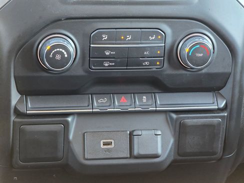 Used 2019 Chevrolet Silverado 1500 Custom w/ Custom Convenience Package image 34