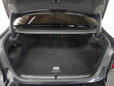 Used 2023 BMW 530e xDrive w/ Premium Package image 8