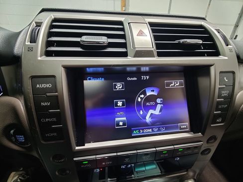 Used 2016 Lexus GX 460 w/ Premium Package AWD/4WD image 39