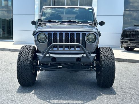 Used 2019 Jeep Wrangler Unlimited Sport image 3