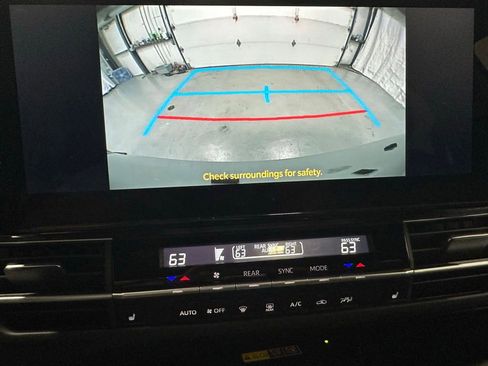 Used 2026 Toyota Sienna XLE Woodland Edition AWD/4WD image 34