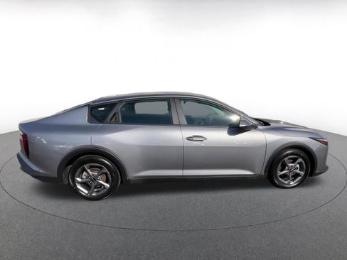 Used 2025 Kia K4 LXS image 16