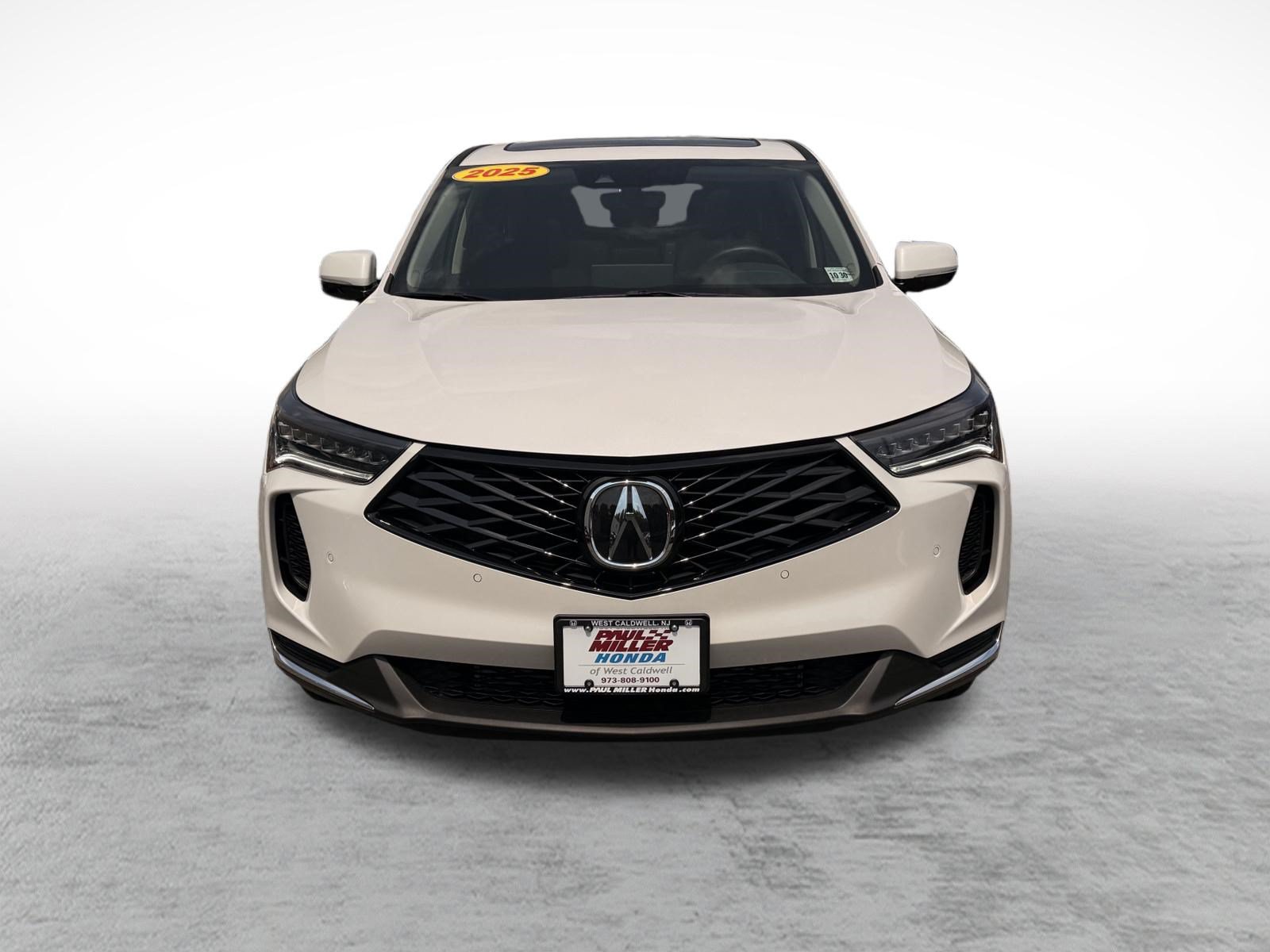 Used 2025 Acura RDX w/ Technology Package AWD/4WD image 2