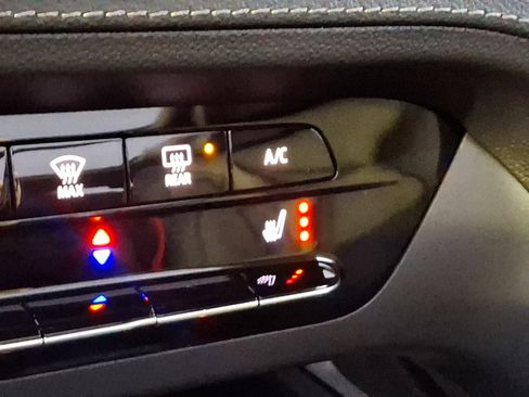 Certified 2023 Buick Envision Essence w/ Sport Touring Package image 25