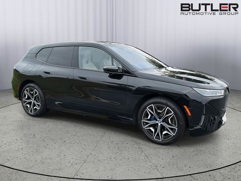 Used 2025 BMW iX xDrive50 w/ Premium Package AWD/4WD image 6