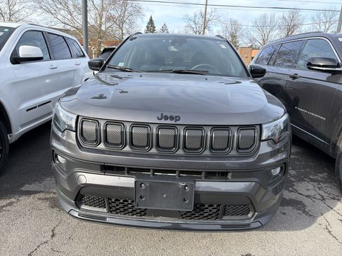 Used 2022 Jeep Compass Altitude w/ Convenience Group image 3