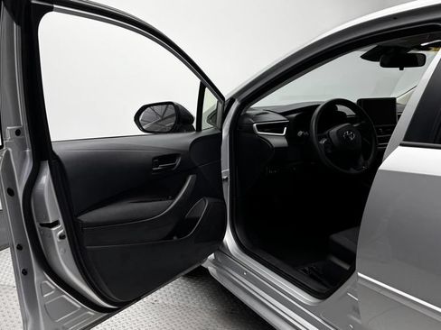 Used 2026 Toyota Corolla LE AWD/4WD image 15