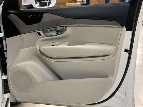 Used 2022 Volvo XC90 T8 Inscription w/ Lounge Package image 21