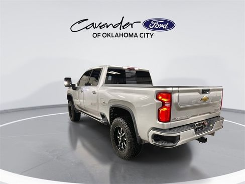 Used 2022 Chevrolet Silverado 2500 High Country image 6